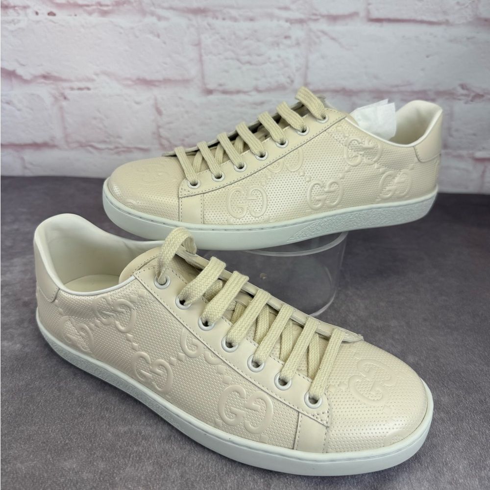 Gucci Women’s Series Gg Embossed Low Sneakers New 38.5 - Picture 1 of 12
